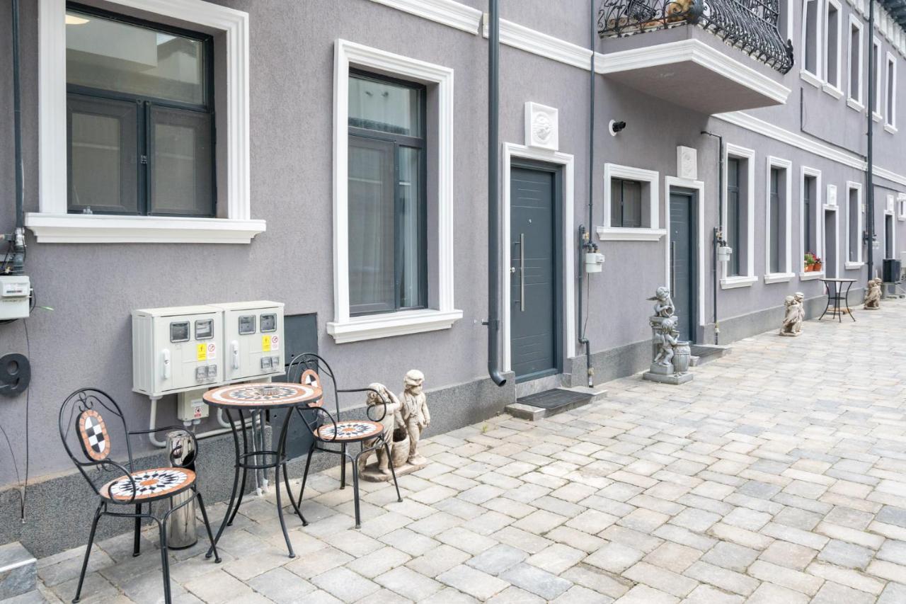 Blue-Line-Apartment-Unirii Букурещ Екстериор снимка