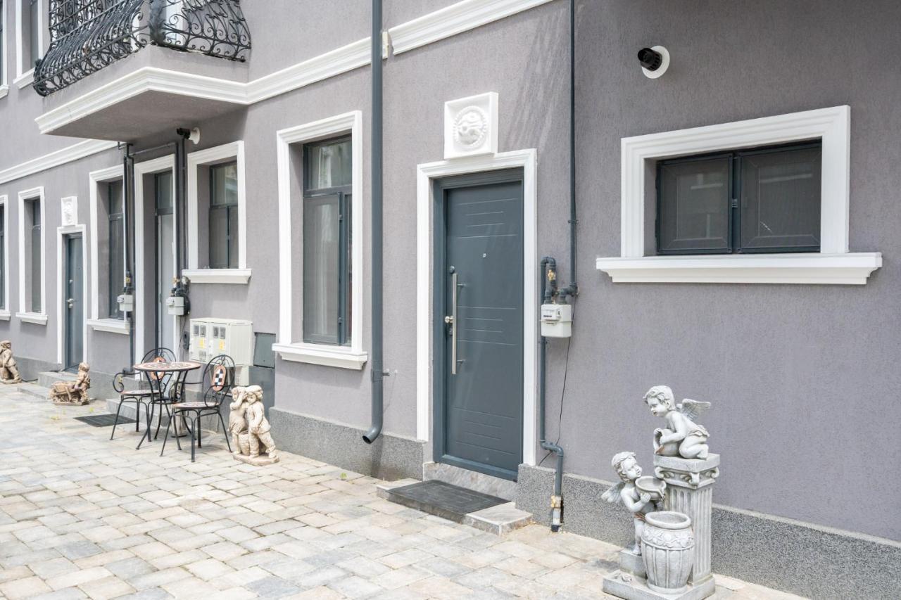 Blue-Line-Apartment-Unirii Букурещ Екстериор снимка